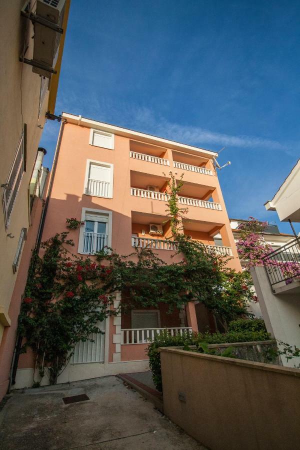 Apartments Knezovic Gradac  Exterior foto