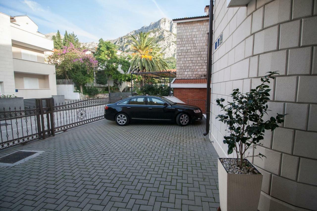 Apartments Knezovic Gradac  Exterior foto
